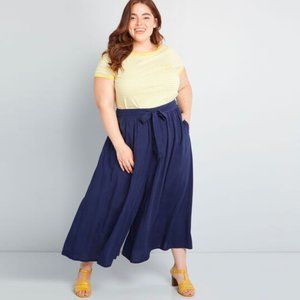 Wide Leg Cropped Pant